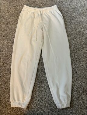 Yitty White Sweatpants